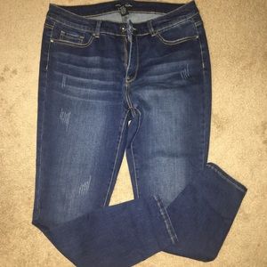 Size 16 medium wash Morgan Taylor jeggings